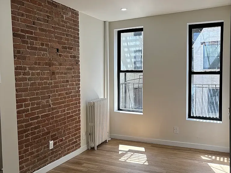 334 E 91st St #2R — Photo 3