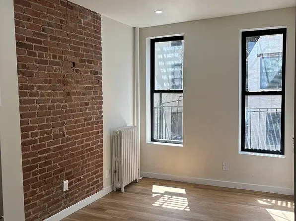 332 E 91st St APT 1R, New York, NY 10128
