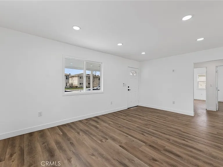1095 E Phillips Blvd — Photo 8