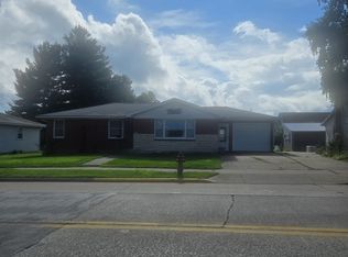 901 S Main St, Cuba City, WI 53807