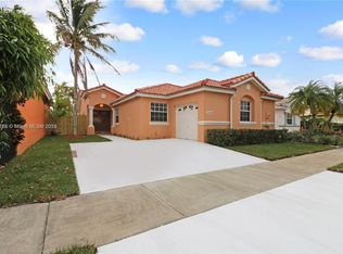 15464 SW 95th Ln, Miami, FL 33196