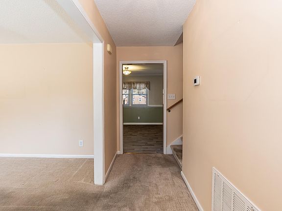 4th image of 4009 Fiesta Rd