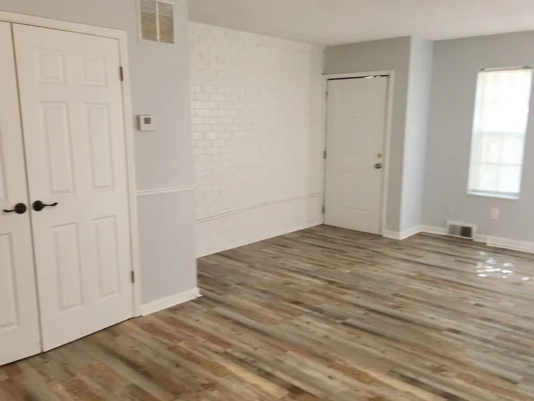 1785 Grovehaven Cir — Photo 11