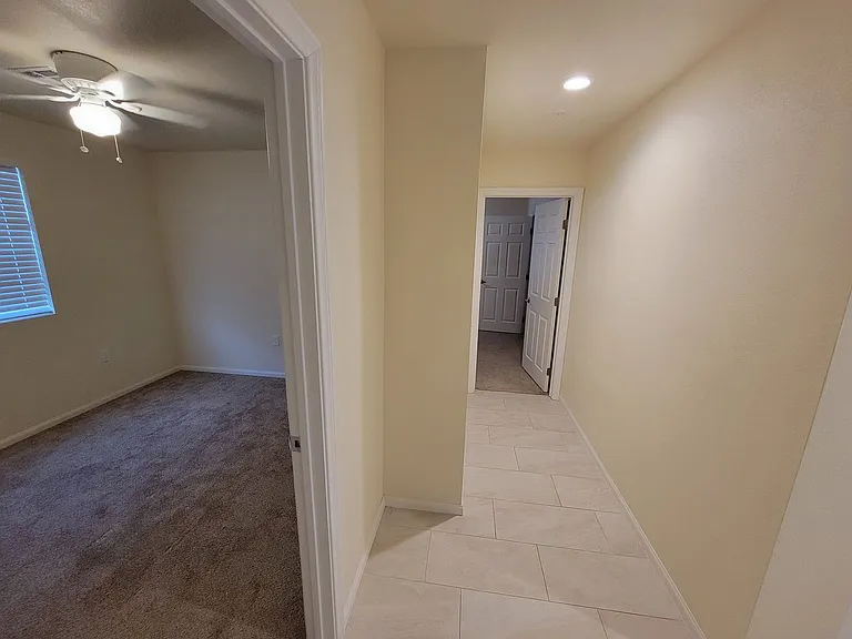 2728 Brighton St — Photo 12