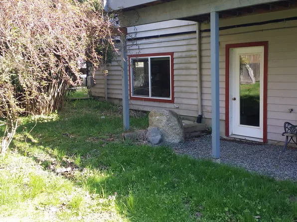 100 Harbor View Pl, Port Ludlow, WA 98365