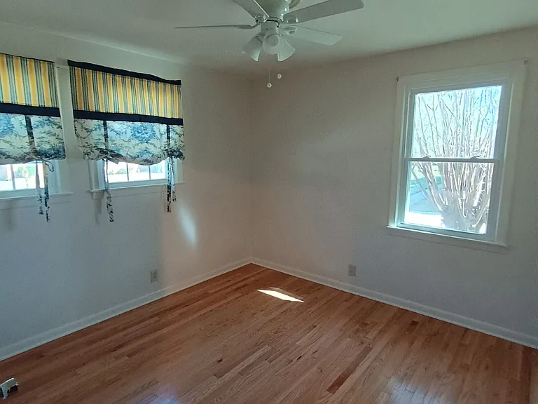 413 Harolds Dr NW — Photo 32