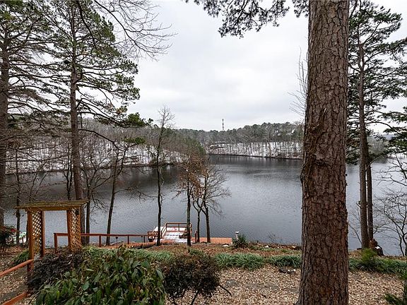 4th image of 22 Morpet Ln