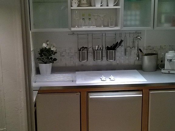 Kitchen updated June 2014, dishwasher, 2 fridges