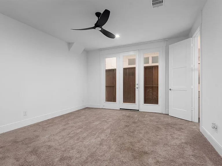 1211 Hickory St #E — Photo 17
