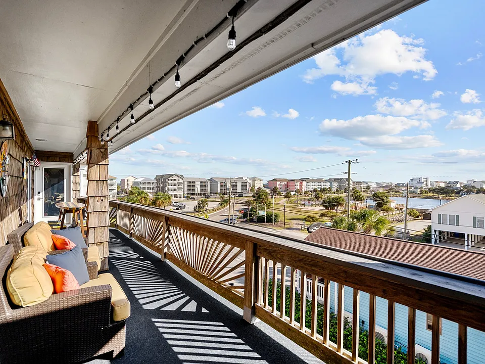 306 Lake Park Blvd S #302