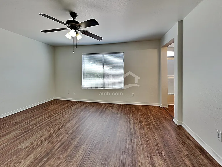 17403 W Langer Ln — Photo 10