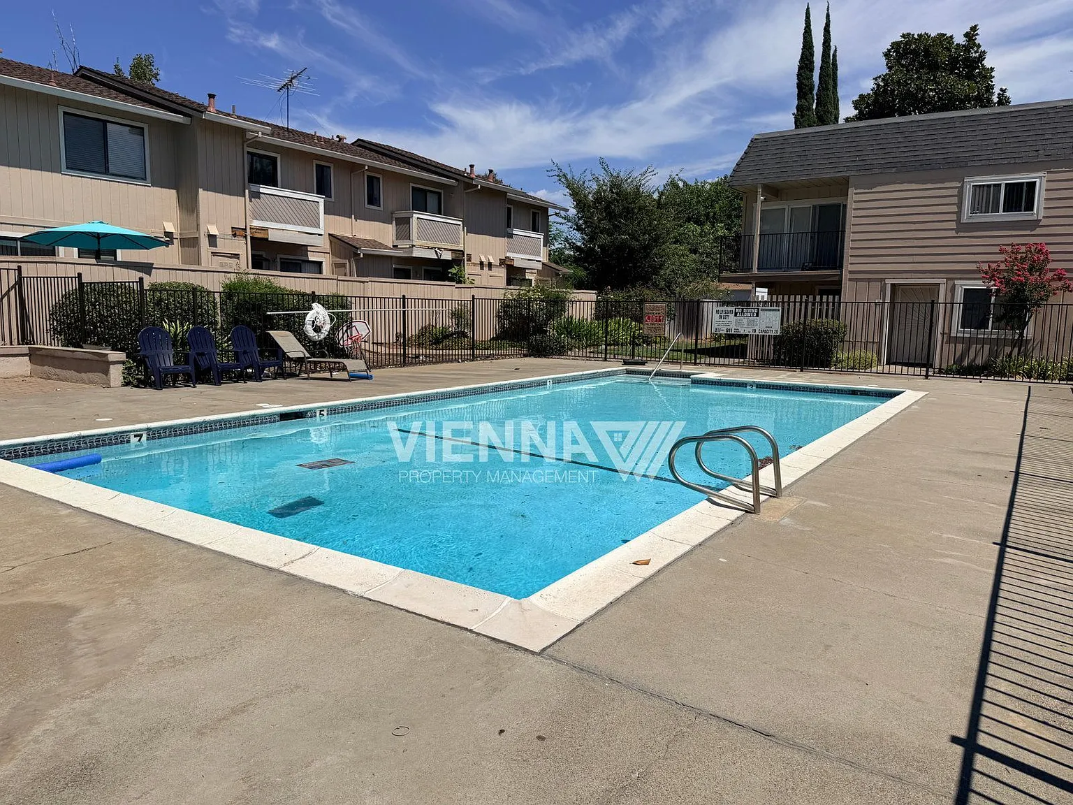 2 bed, 1.5 bath, 1046 sqft, $1,700 — Photo 4