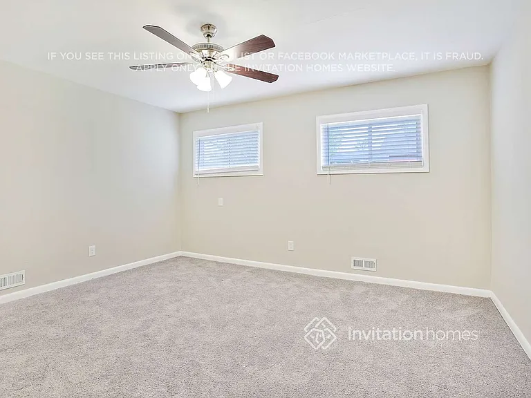 562 Collingwood Dr — Photo 16