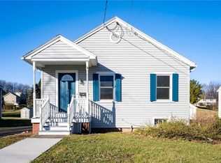 221 Peirson Ave, Newark, NY 14513
