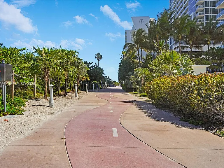 6917 Collins Ave #820 — Photo 3
