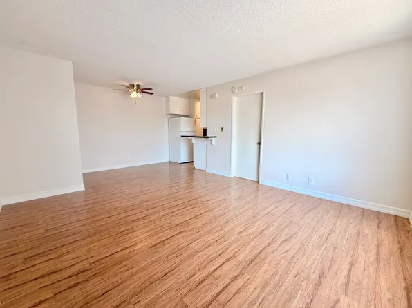 315 Gladys Ave APT 12, Long Beach, CA 90814