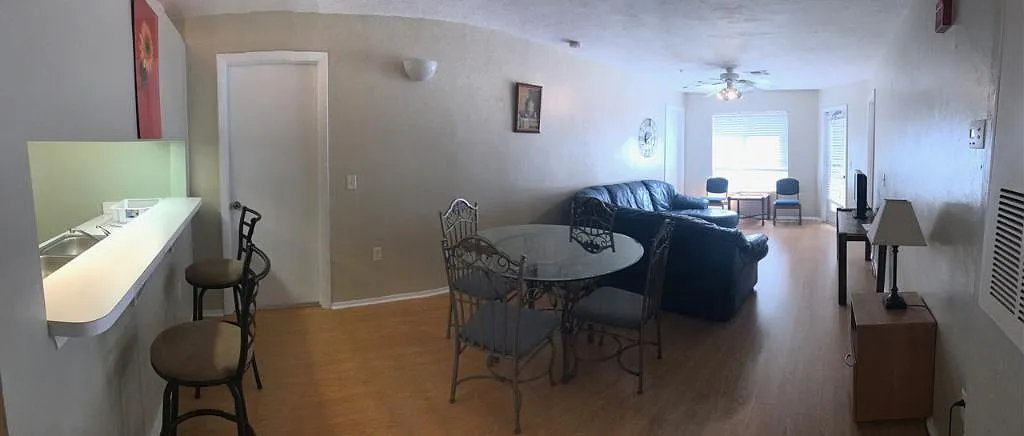 Building Photo - 4000 SW 23rd St #2-201