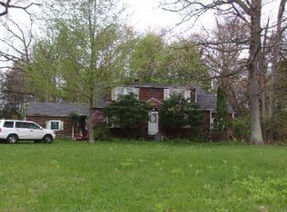 96 Abbe Rd, Enfield, CT 06082