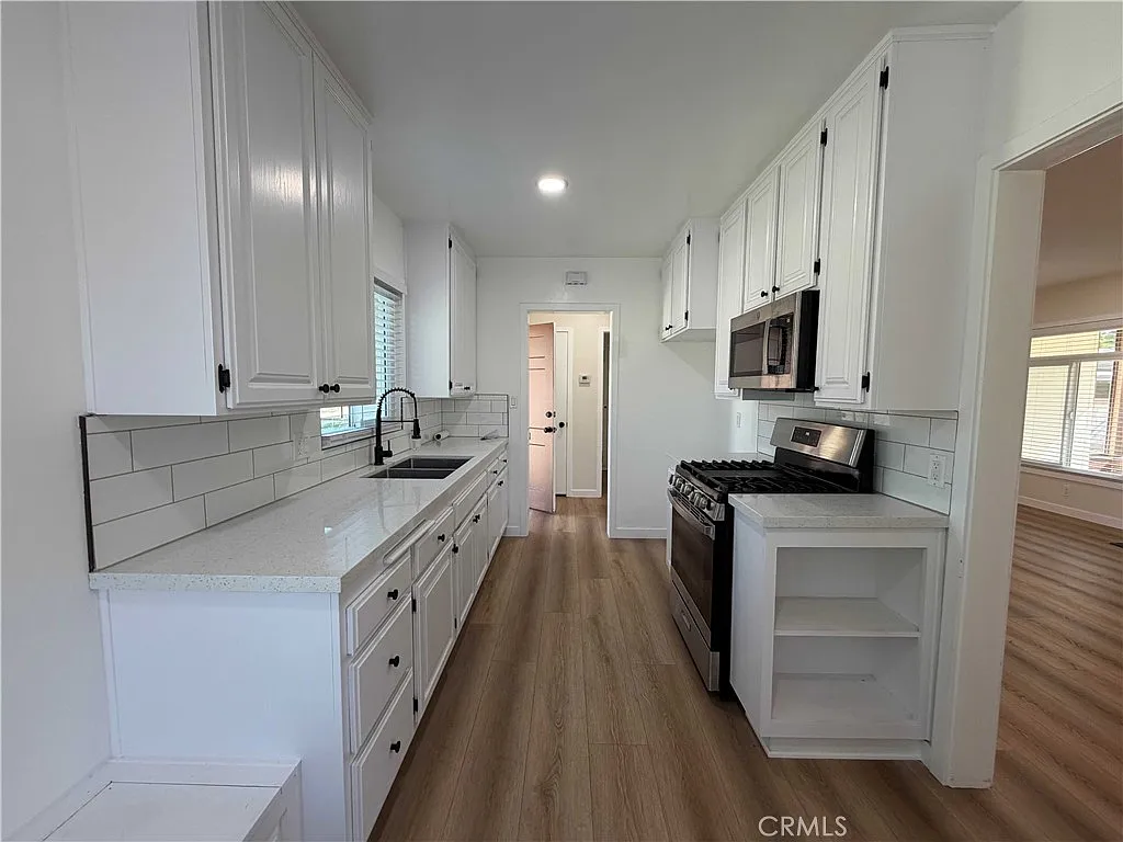 3 bed, 1169 sqft, $3,250 — Photo 4