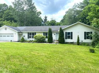 150 Pine Cir, Bennington, VT 05201