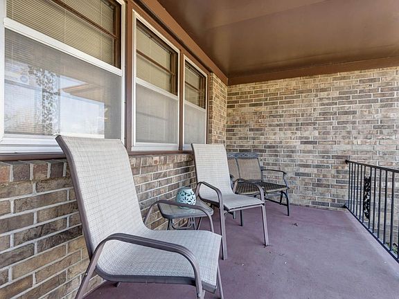 4th image of 611 John F Kennedy Dr