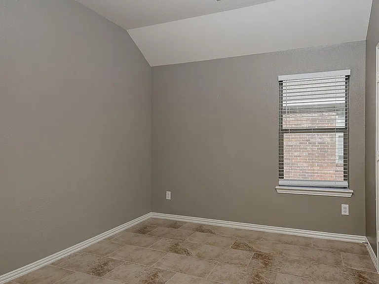 9606 Arched Oak Dr — Photo 15