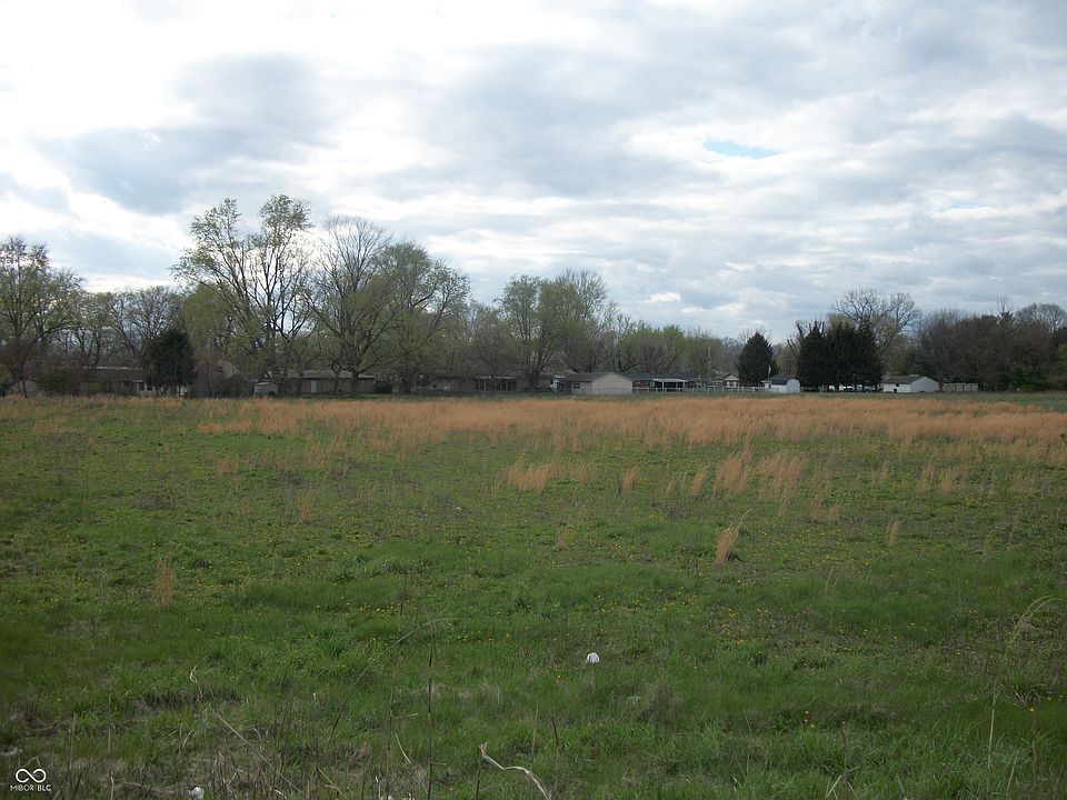 2nd image of 8350 Bluff Rd