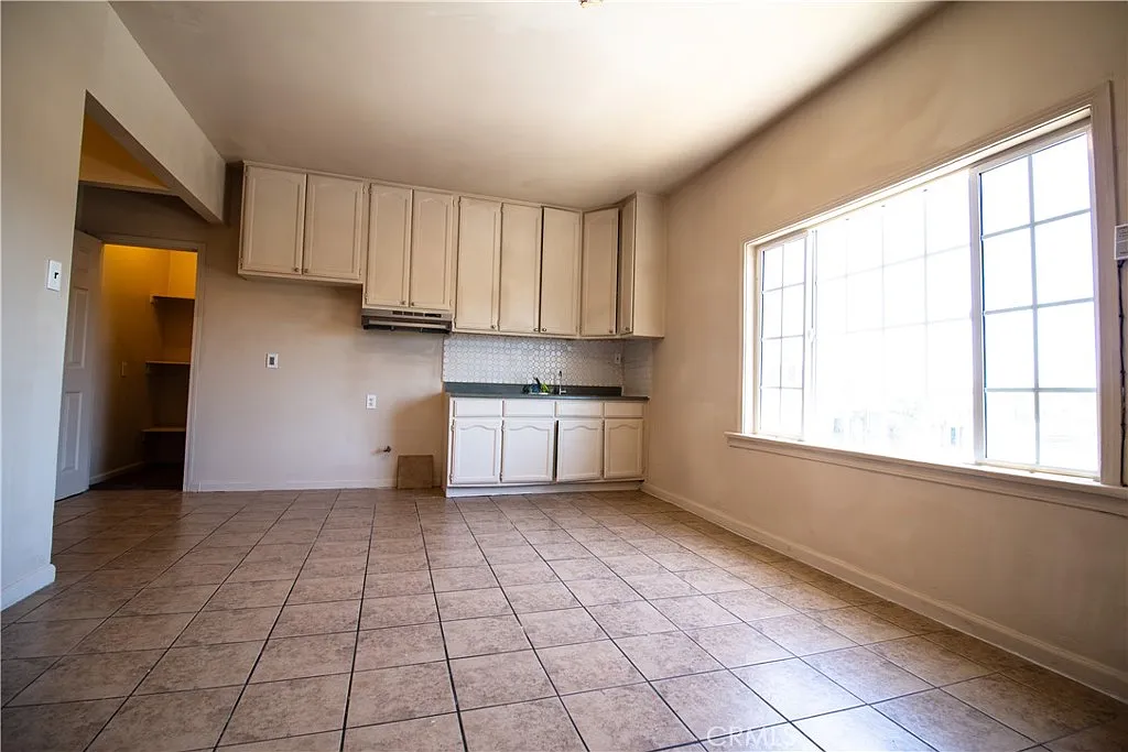 2 bed, 1000 sqft, $2,100 — Photo 1