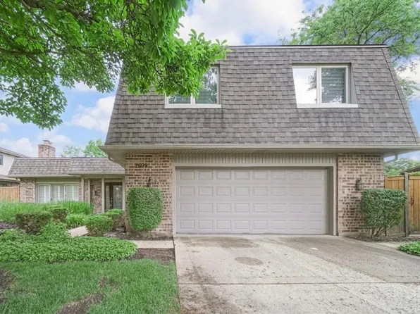 2699 Lisa Ct, Northbrook, IL 60062
