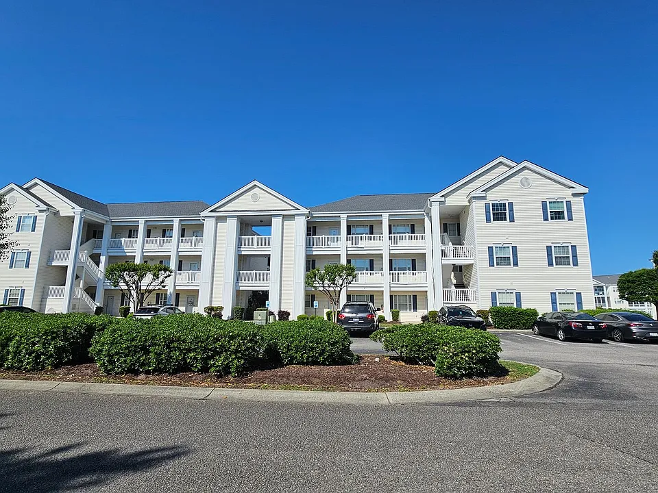 901 Westport Dr #207