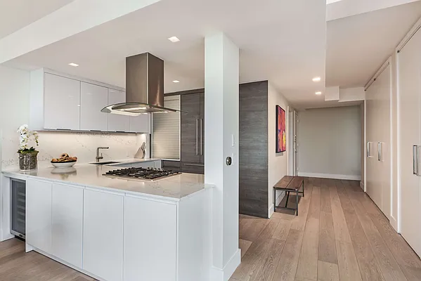 Rented by Compass | media 19