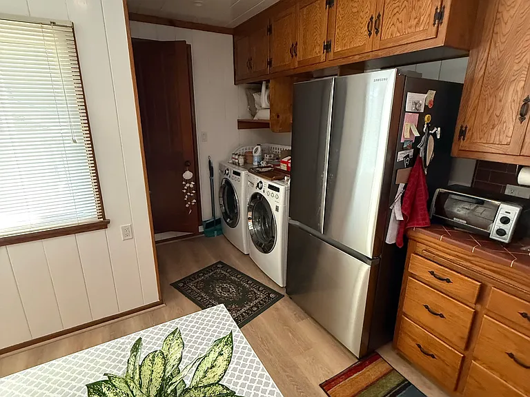 855 Pepper St — Photo 9