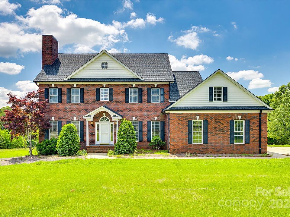 1st image of 239 Leona Ln