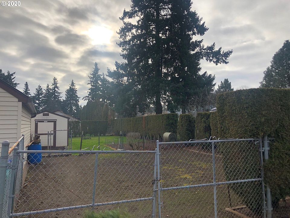 2nd image of 7104 SE Sherrett St