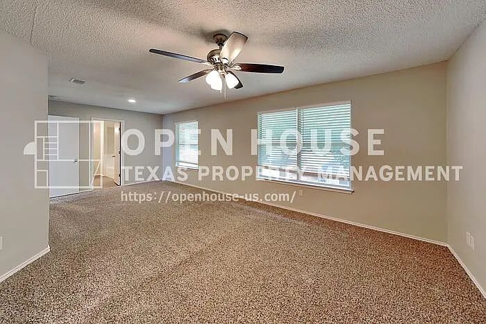 5711 Sterling Green Trl — Photo 10