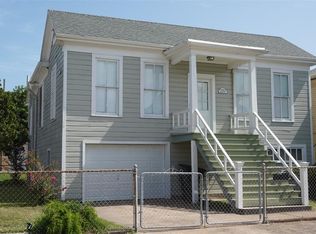 1423 Avenue M 1/2, Galveston, TX 77550