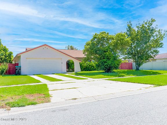 2nd image of 12051 Club Woods Dr