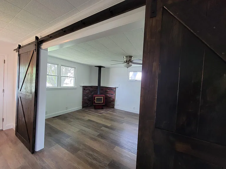 Bedroom/family room