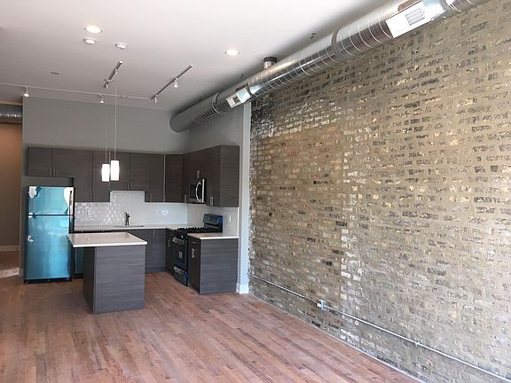 4th image of 1355 N Milwaukee Ave #301