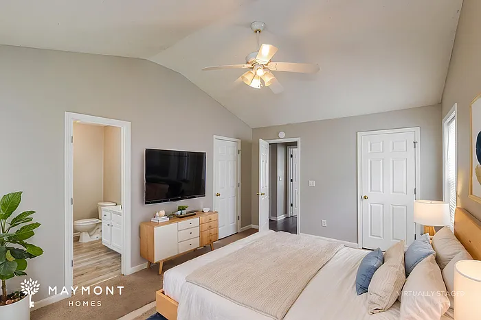 6055 Yellowood Ct — Photo 11