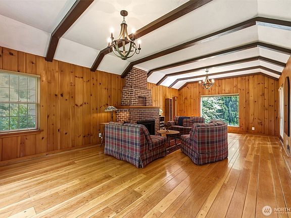 4th image of 115 Chateau Lane