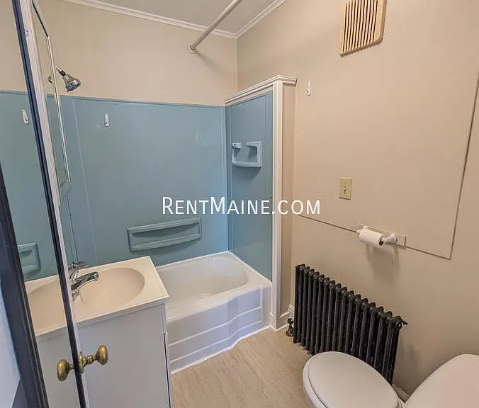 101 Center St #1 — Photo 9