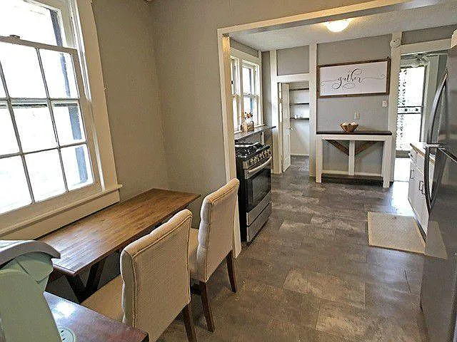 286 Malvern St — Photo 8