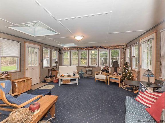 5th image of 19 Bluestone Park Rd