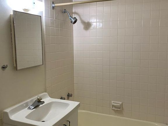 3rd image of 604-36 S Washington Sq #3013