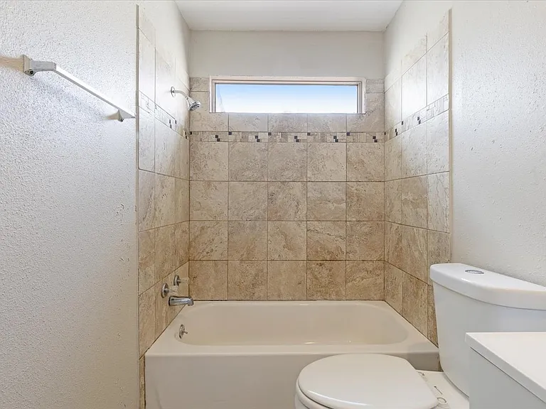 10254 Bridgeland Ln — Photo 10