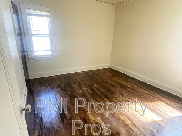 3880 N 27th St, Milwaukee, WI 53206