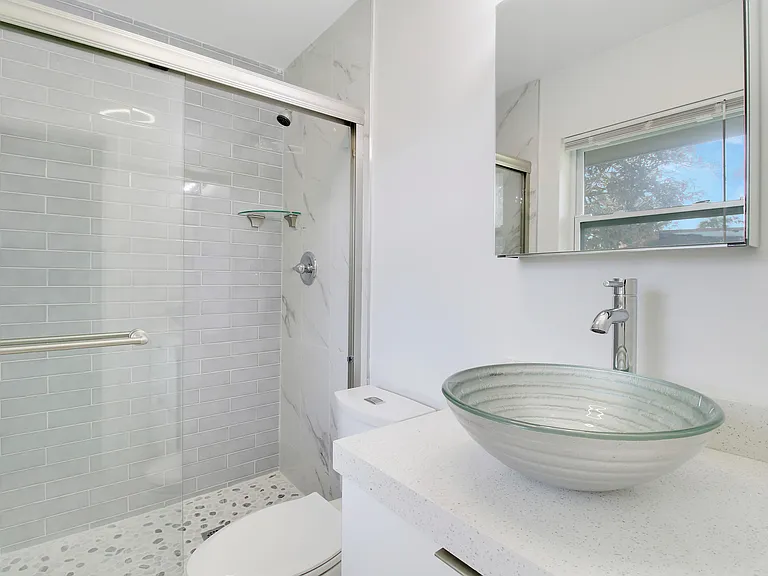 1231 SW 32nd St — Photo 19