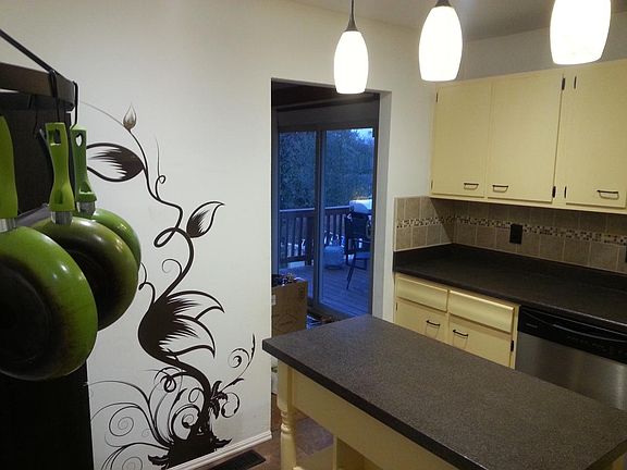 Kitchen refinished (jan 2013)