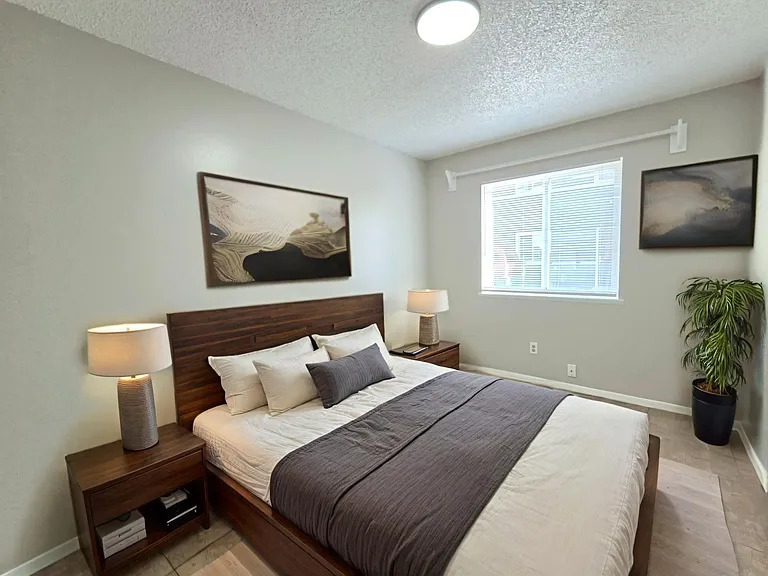 918-922 Teal Ct. — Photo 45